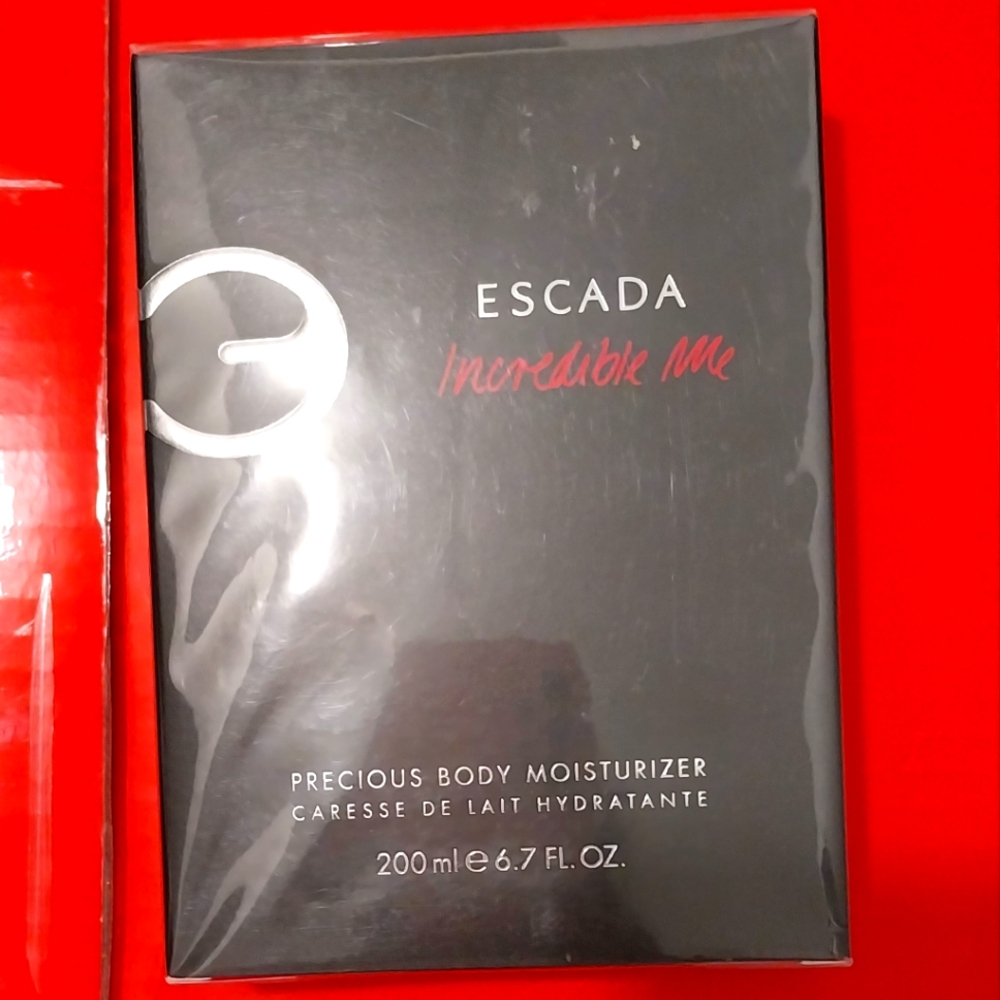 Escada precious body moisturizer